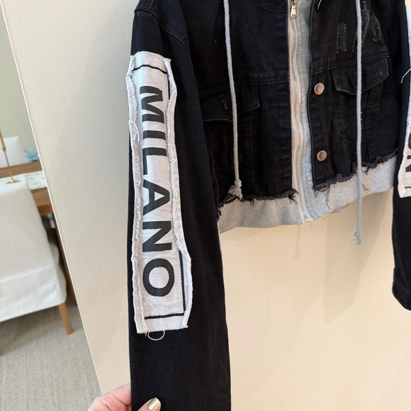 American Bazi Fashion Tour Cropped Denim Jacket with Gray Hoodie - Medium - Picture 6 of 13